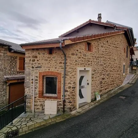 Séjour à la campagne Maison De Village En Pierres à Chalmazel, Idéale Pour La Nature - Fr-1-496-381 *